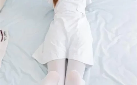 物恋传媒小夏护士制服厚白丝美腿 [1V+1.3GB][百度盘]