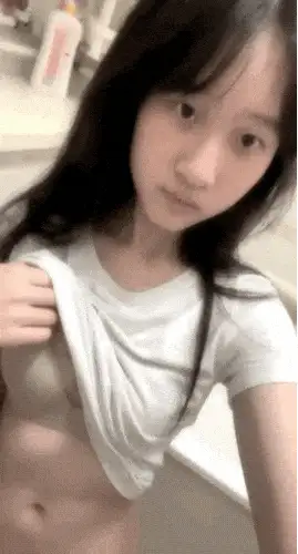 素人甜美可爱女大学生 第一次被野鸡巴操到逼水狂喷 - 细节图5