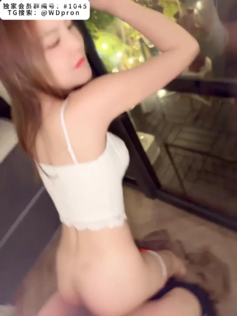 维度独家素人系列露脸女孩一日VLOG更新极品反差女和… - 细节图4