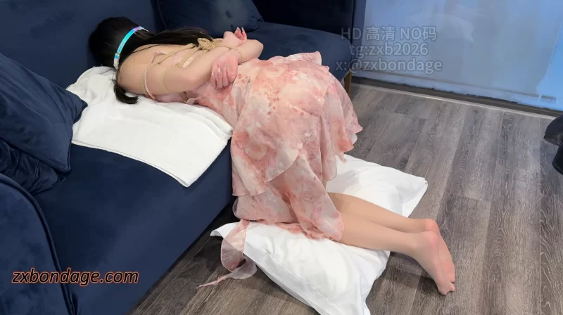 3638 小Q双洞开发 体罚 电击项圈 啵啵贝 黑丝 - 细节图3