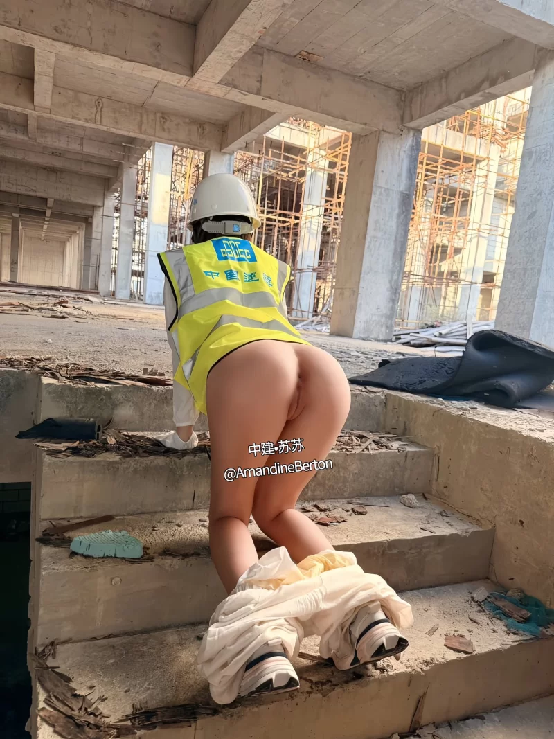 中建漂亮秘书材料商来工地视察非要和我亲热 - 细节图5