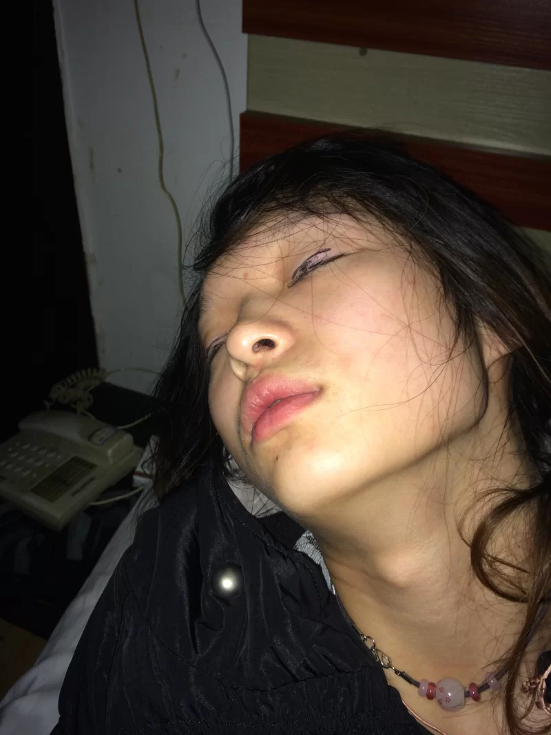 震撼发售广东电子厂93年妹子李馨被男友迷玩翻眼曝光流出 - 细节图5