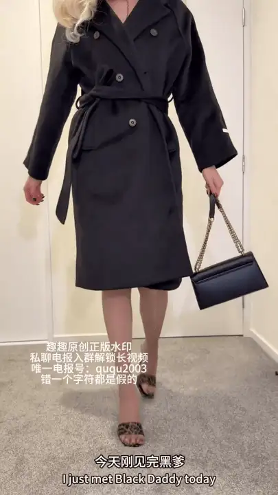 美腿女神「猫猫碎冰冰 趣趣」丝袜连体刚侍奉完黑爹调教m男 - 细节图2
