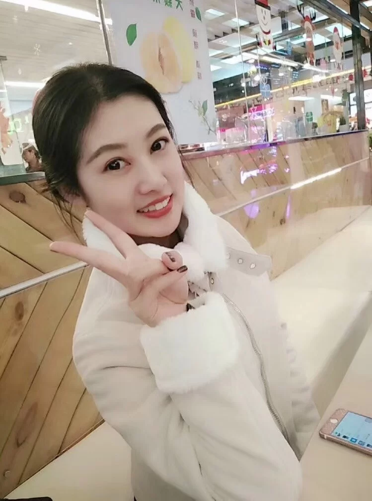 女神级妹子被下药后形象尽毁玩脸翻眼啪啪 - 细节图2
