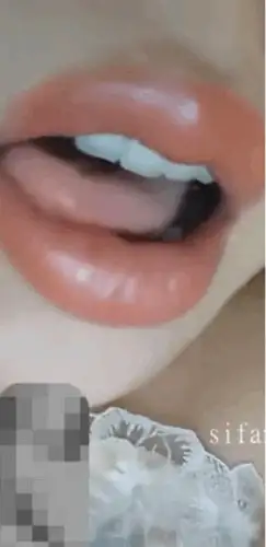 姚夫人抖音60W粉丝风骚大奶熟女付费定制1裸聊露点 - 细节图3
