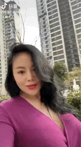 姚夫人抖音60W粉丝风骚大奶熟女付费定制1裸聊露点 - 细节图6