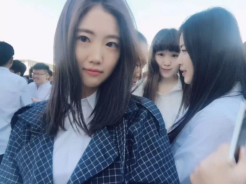 1+1极品美女 推荐其中一位单纯女学生 - 细节图1