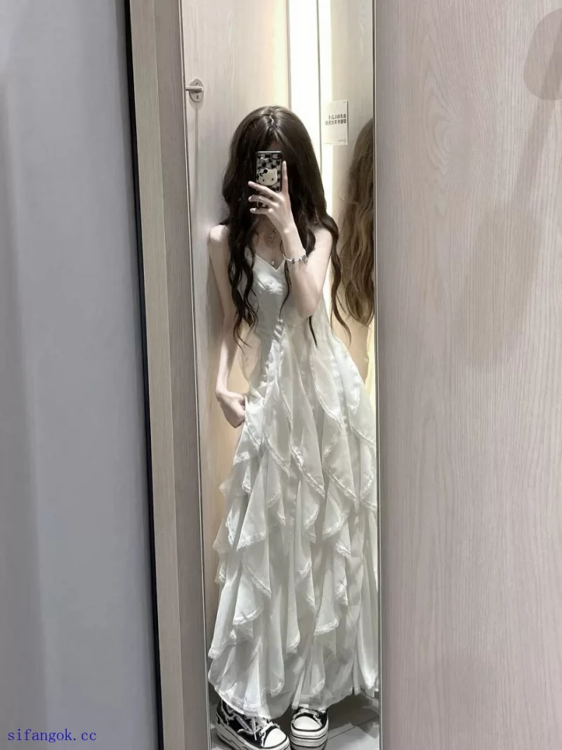 反差美少女小母狗线下被富二代无套内射无毛粉嫩馒头嫩逼.. - 细节图1