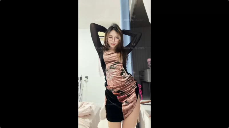 超极品人气女神首次全裸露点露穴湿润付费玉 喵萝 - 细节图6