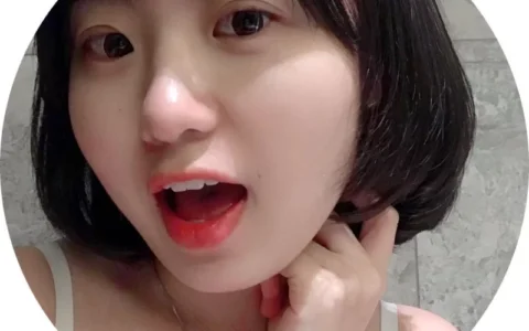 【少女青春❤泄密合集】各大学高颜值校花女神级泄密资... [nv+np+21.6g][百度盘]