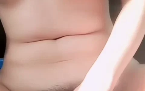 安生小宝贝去码视频被出卖黑丝坐姿手摸私处特写 [1+226M]