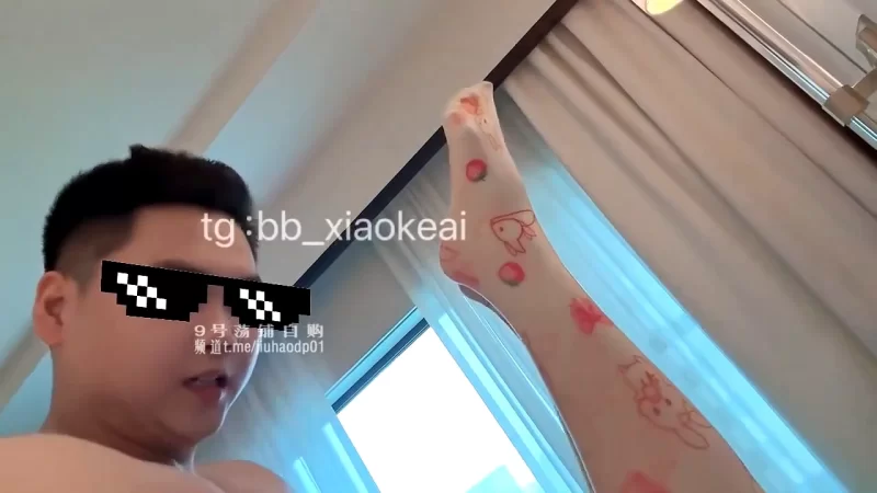 反差女大小母狗『叁岁小宝宝』健身系小哥哥抱草猫耳娘… - 细节图7
