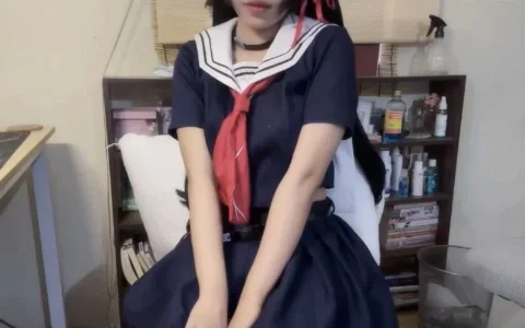 [noeyno]千咲cos水手服黑丝自慰特写 [1V+163MB]