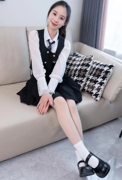 甜予摄影-知知-小皮鞋白棉袜薄肉丝[129P1V-1.6G百度网盘] [129p1v+1.6g]