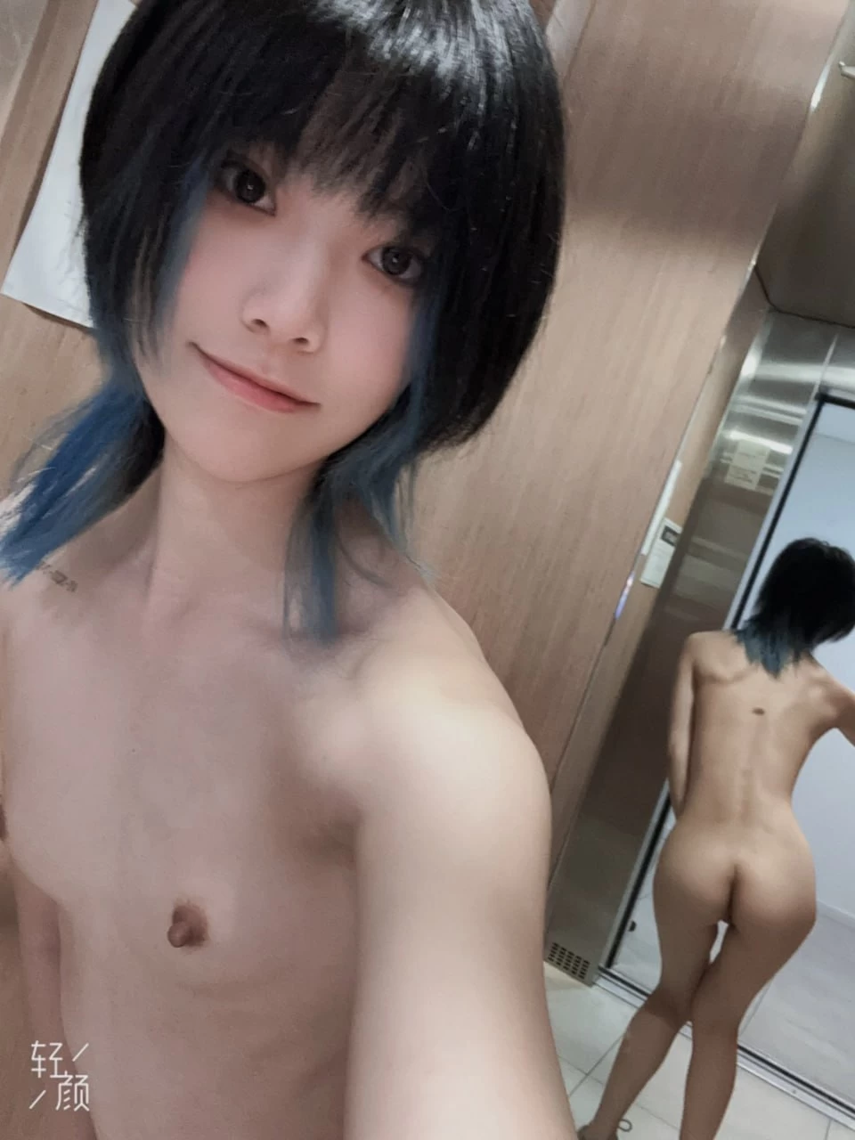 清纯眼镜妹反差露出 - 细节图1