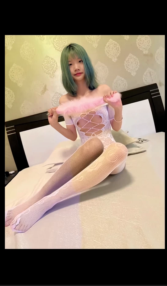 草莓猫咪最强反差少女啪啪啪自慰裸舞 - 细节图3